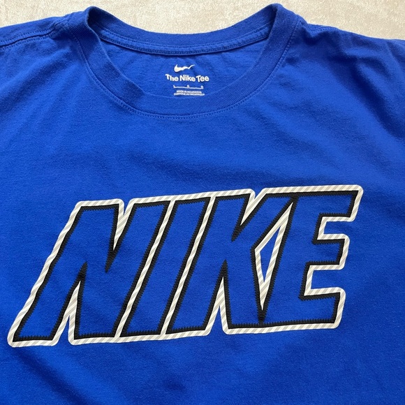 Adult Nike Tee - Picture 2 of 4